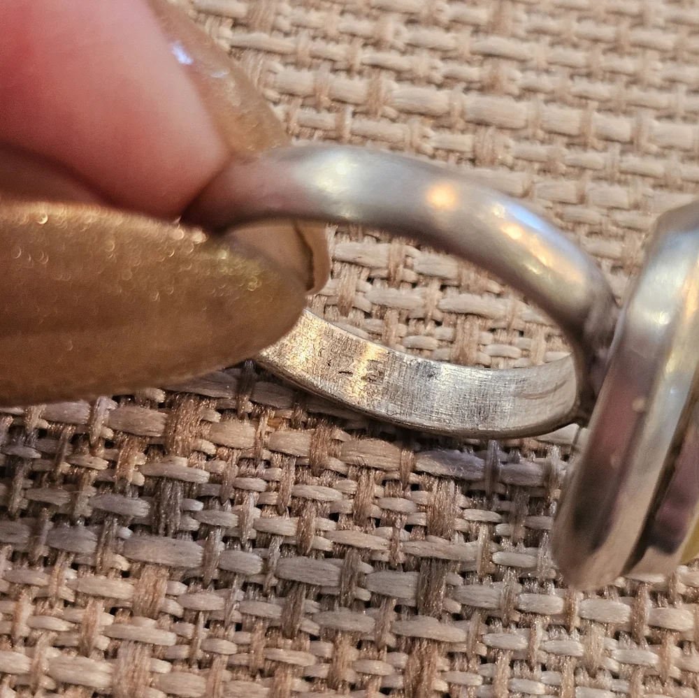 Vintage sterling silver and matte yellow serpentine ring size 5.5